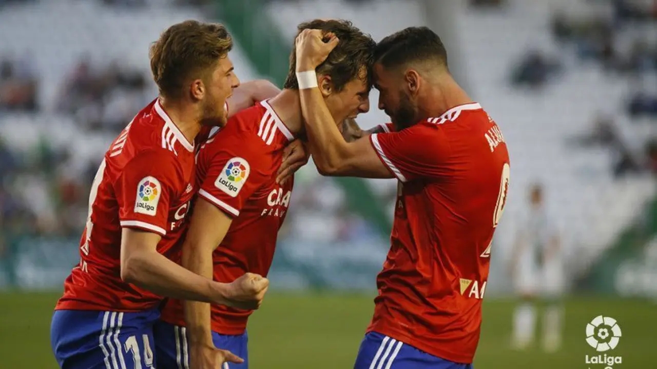 Gual celebra su primer gol en el Nuevo Arc&aacute;ngel. Foto: La Liga 123