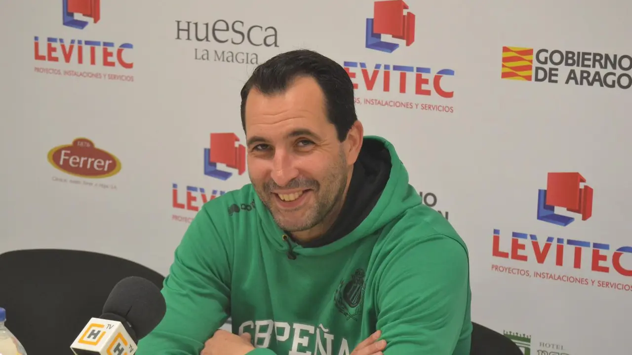 Guillermo Arenas, en la imagen, en la rueda de prensa en la que habl&oacute; sobre el Valladolid y con la que se cierra la competici&oacute;n regular. Foto: Sportaragon