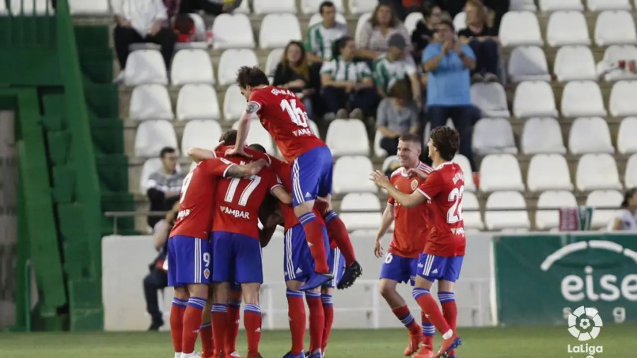 El Real Zaragoza celebra su victoria ante el C&oacute;rdoba. Foto: La Liga 123