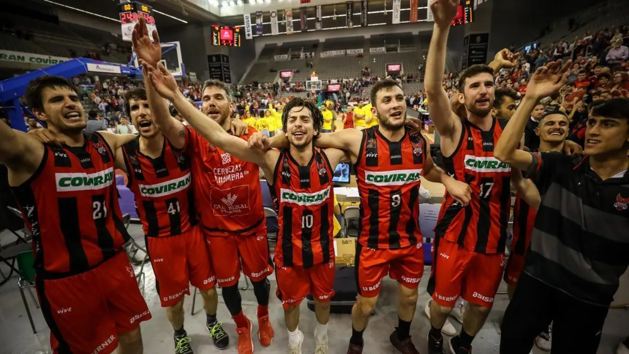 La victoria de Granada ante Palencia hizo que el Levitec Huesca llegara a los &uacute;ltimos minutos sin opci&oacute;n de Play Off. Foto: FEB
