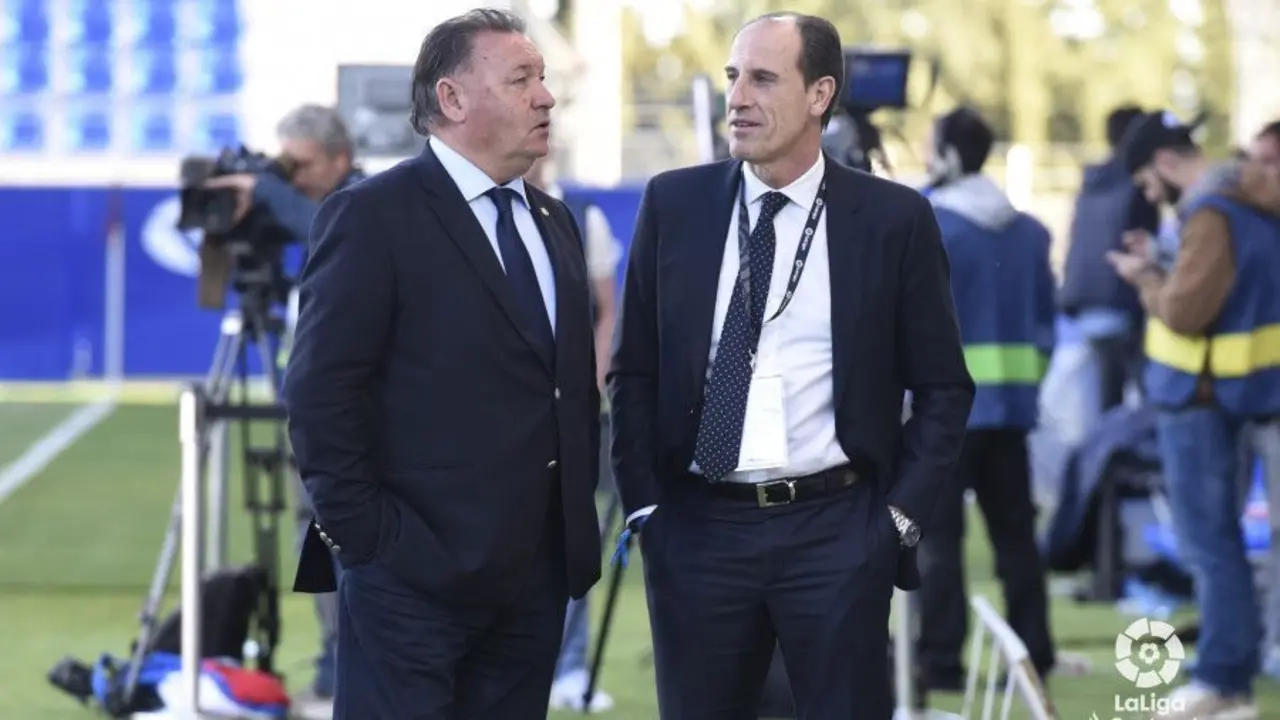 Lasaosa sobre el c&eacute;sped de El Alcoraz | Foto: LaLiga