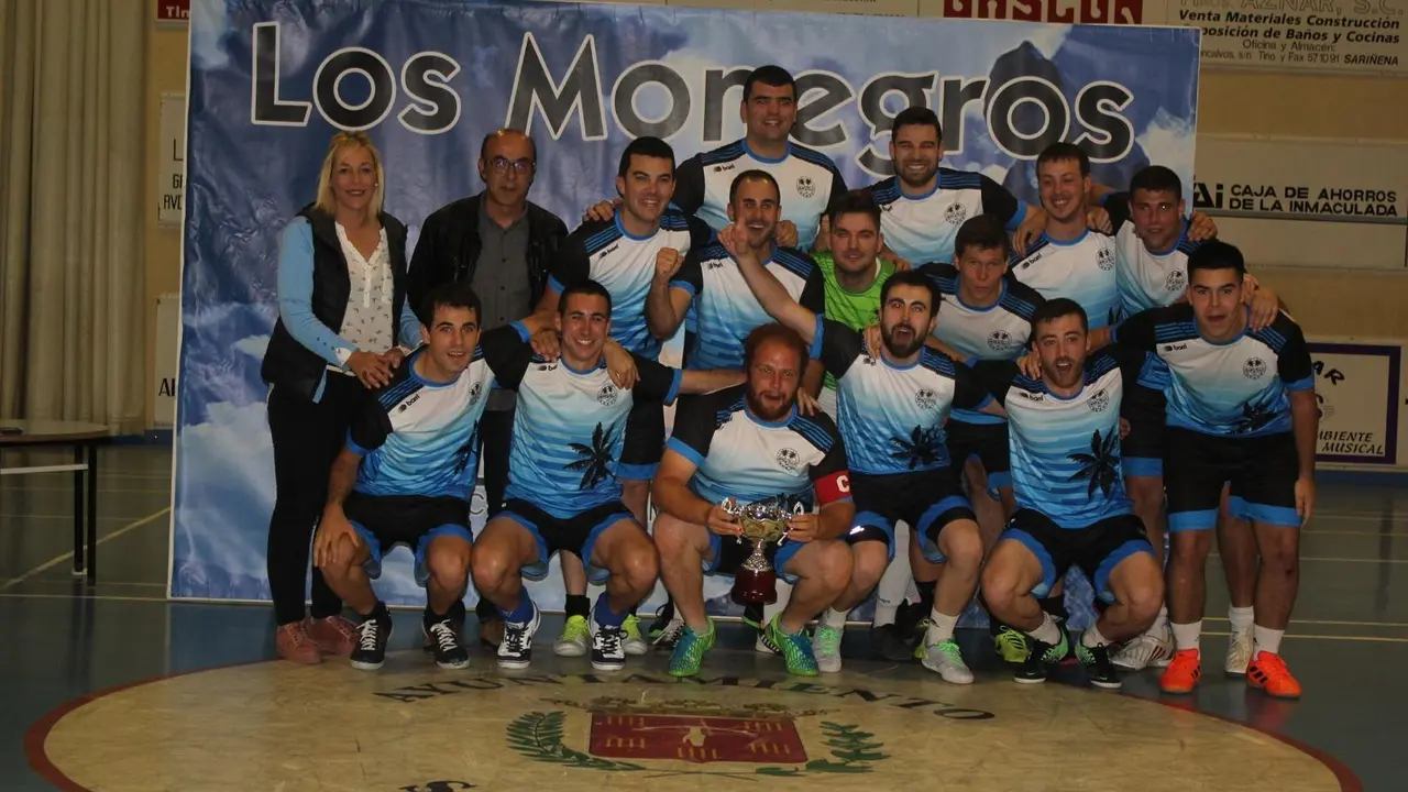 Imagen del equipo del Marvella de Sari&ntilde;ena que ha debutado en la liga monegrina con victoria. Foto: Comarca de Los Monegros