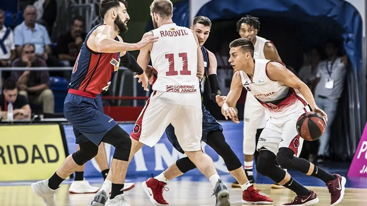Imagen del partido de liga regular en septiembre en Vitoria. Foto: A. D&iacute;az/ACB