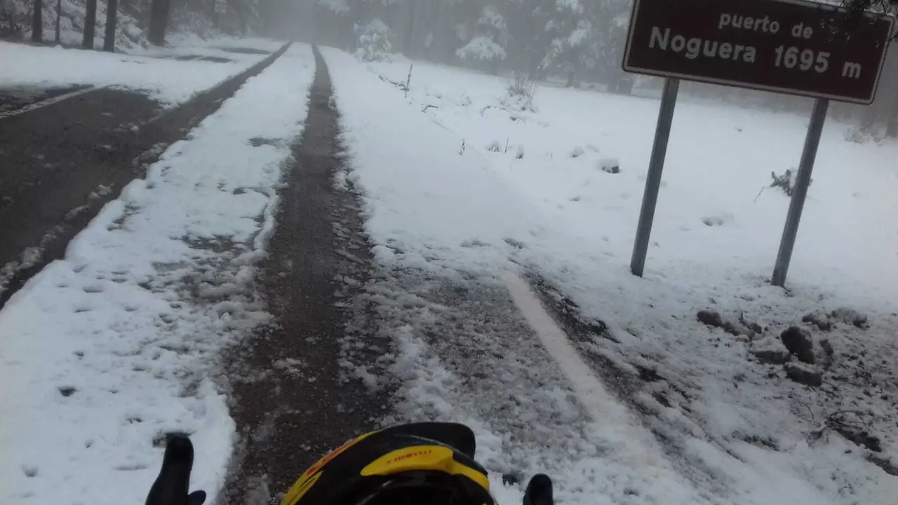 Ruta de puertos de Noguera y Orihuela a m&aacute;s de 1.600 metros con nieve |Foto: Club Ciclista Teruel