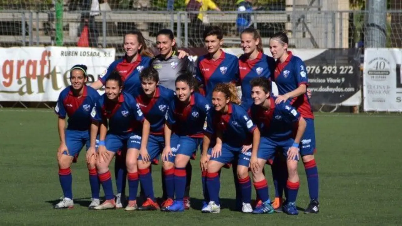 La SD Huesca con su once inicial ante el Casabalnca. | Foto: SD Huesca