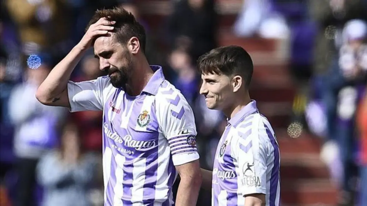 Borja Fern&aacute;ndez con la camiseta del Valladolid | Foto: SPORT