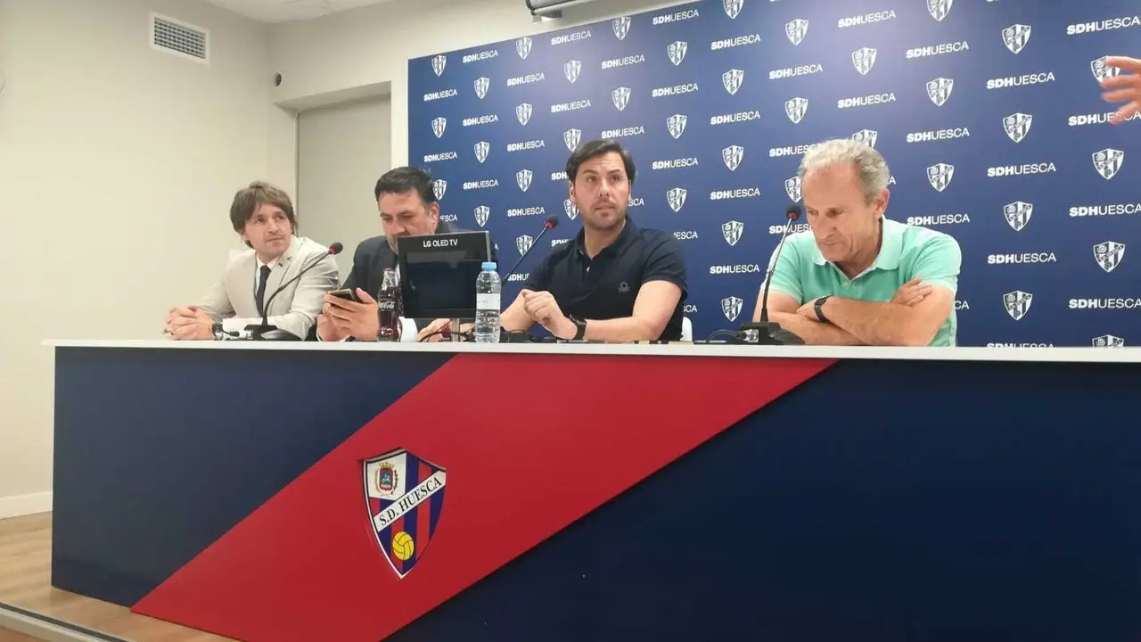 De izquierda a derecha Ortas, Torres, Garc&iacute;a y Pet&oacute;n durante una rueda de prensa I Foto: Sportaragon