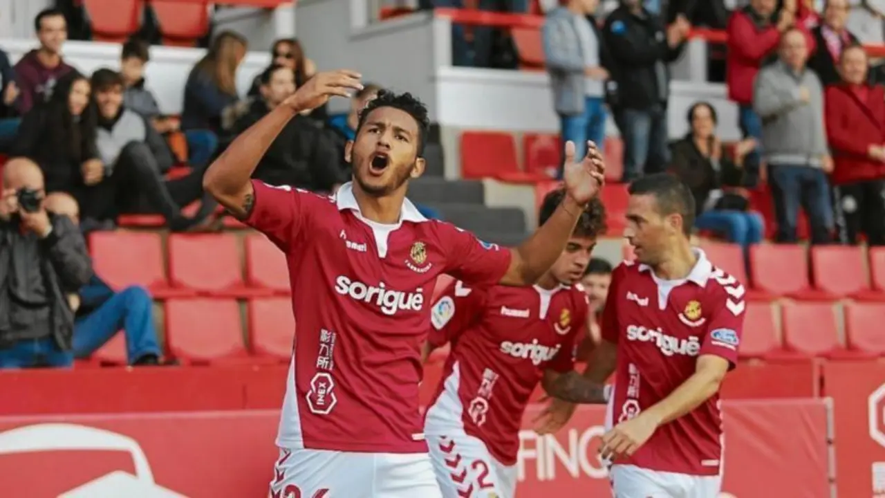 Luis Su&aacute;rez celebra un gol con el N&agrave;stic. Foto: Diario de Tarragona