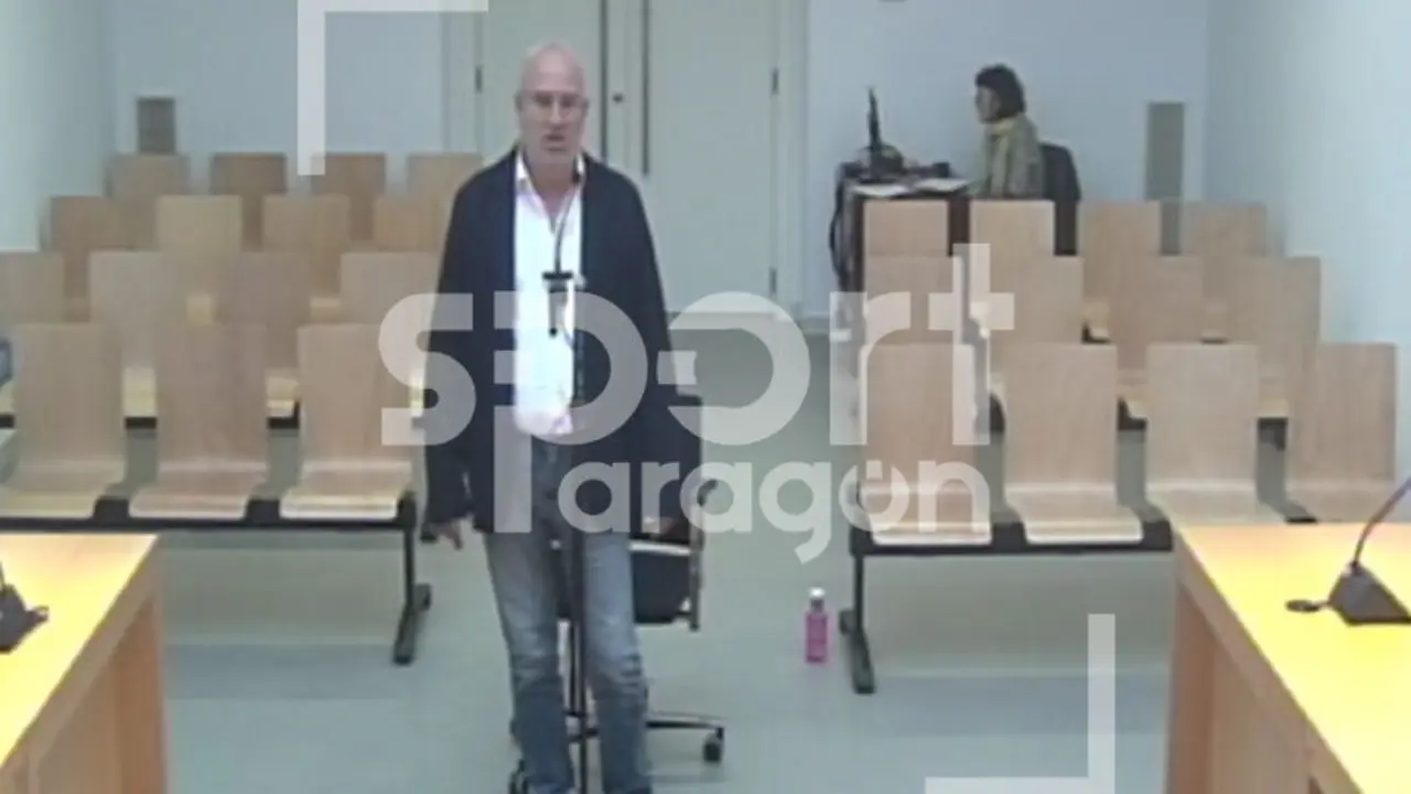 Juan Carlos Galindo, exjefe de los servicios m&eacute;dicos de la SD Huesca prestando declaraci&oacute;n en el Juzgado de Huesca.