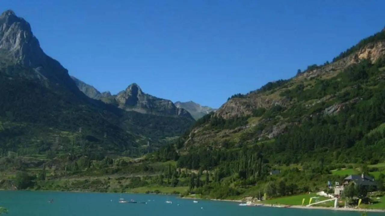 Espectacular imagen de la zona por donde transcurrir&aacute; la andada Sallent-Lanuza. Foto: Cedida