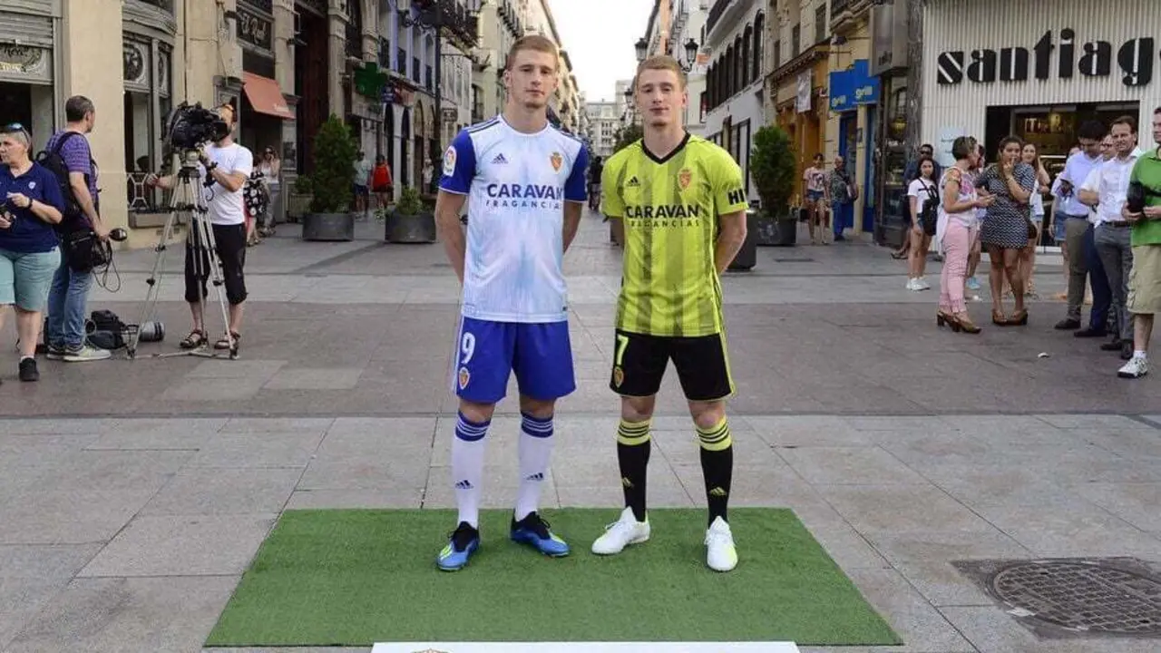 Nuevas equipaciones del Real Zaragoza. Foto: Real Zaragoza