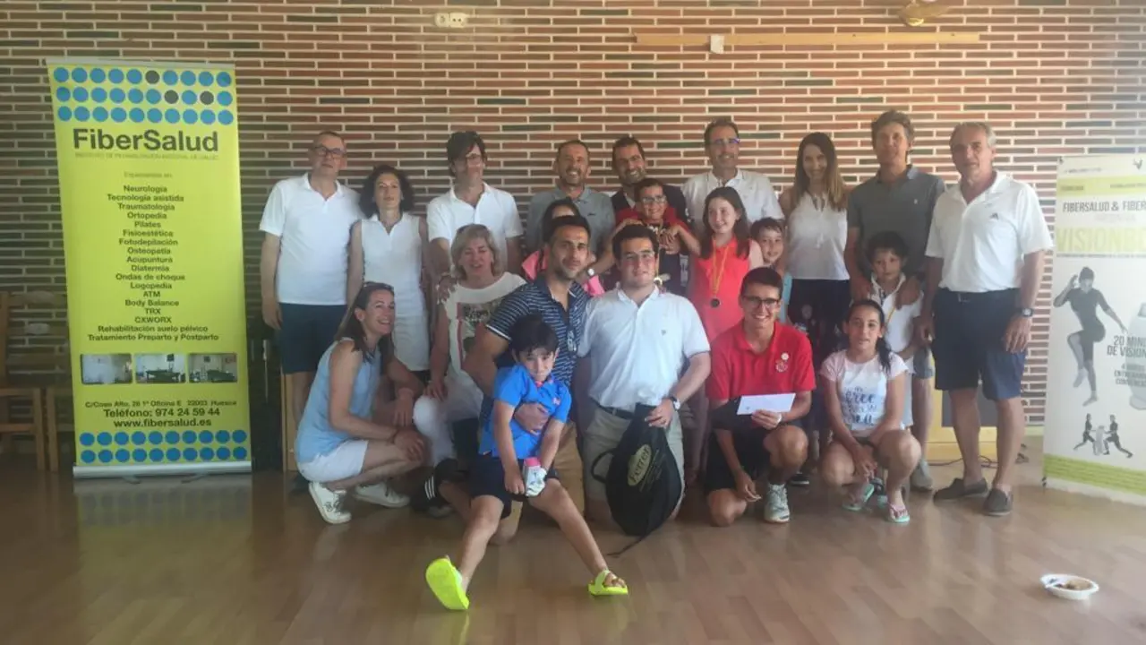 Ganadores del torneo de golf disputado el pasado domingo en Guara. Foto: Golf Guara