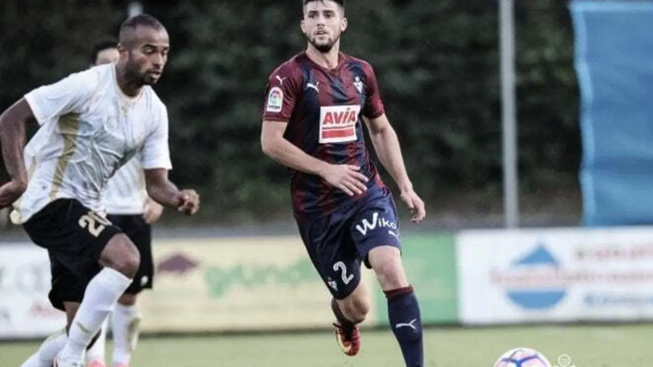 Jordi Calavera apenas cont&oacute; con minutos la pasada temporada en el Eibar | Foto: S.D. Eibar 