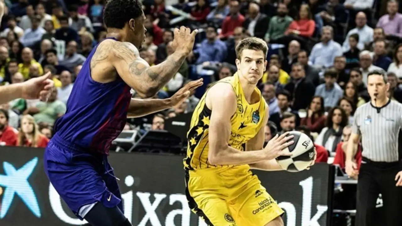 Nico Brussino, en el partido de Copa entre Tenerife y Barcelona. Foto: Javier Borrego