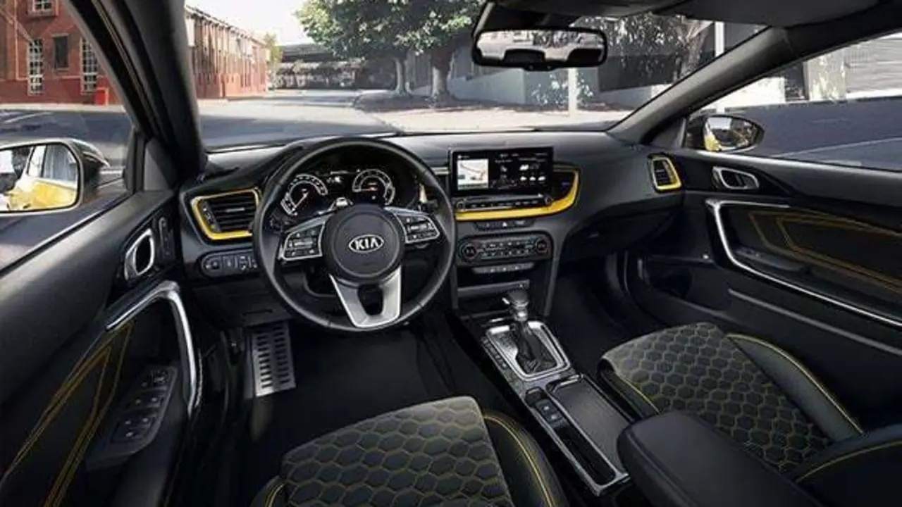 Interior del Kia XCeed, que llegar&aacute; a los concesionarios en septiembre. Foto: Kia