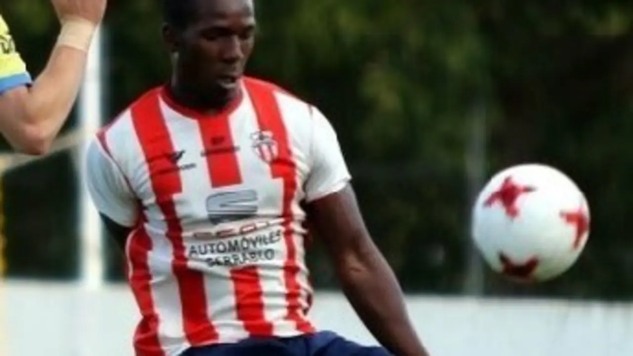El nuevo defensa del CD Teruel, Kamara de 23 a&ntilde;os/Foto: CD Teruel 