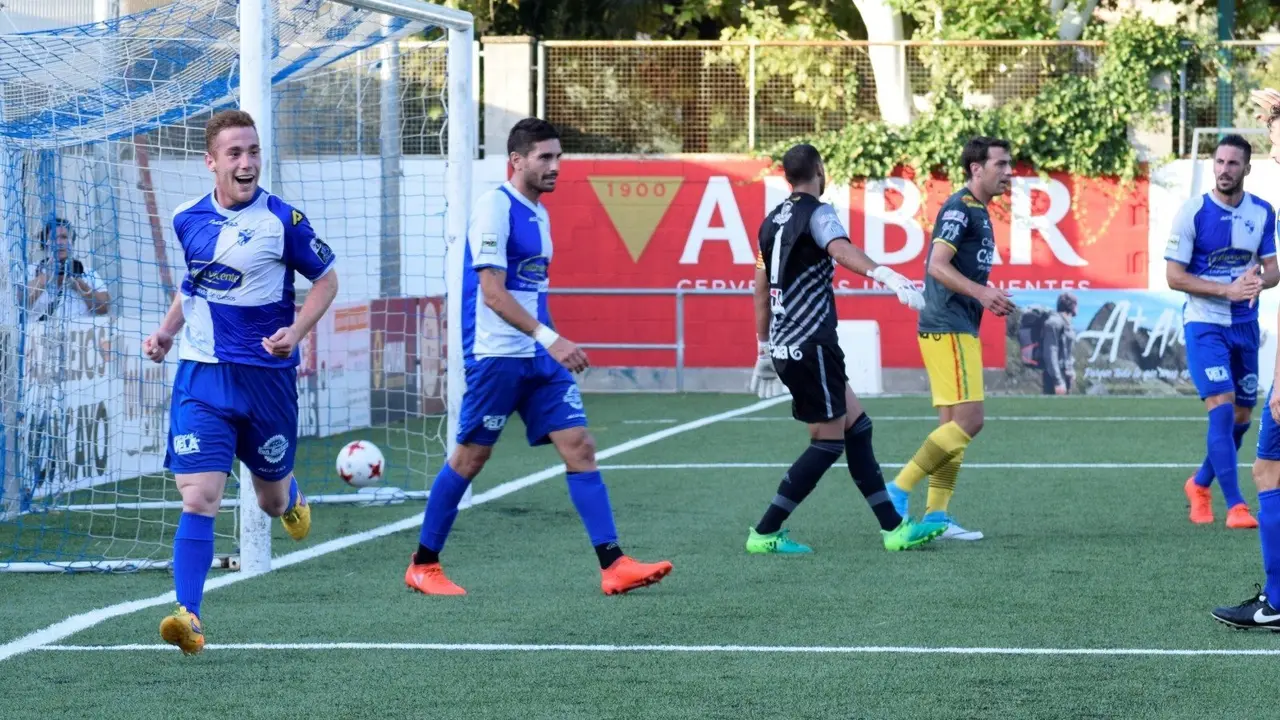 Diego Puig a su paso por el equipo aragon&eacute;s CD Ebro| Foto: CD Ebro
