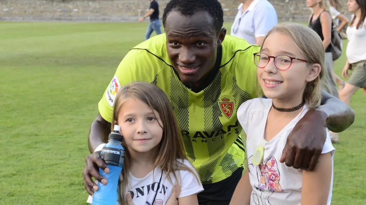 Dwamena ha sido la gran estrella entre la afici&oacute;n zaragocista. Foto: Real Zaragoza