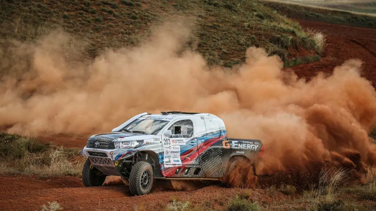 En la fotograf&iacute;a, uno de los coches que disput&oacute; La Baja Arag&oacute;n el pasado a&ntilde;o. | Foto: Baja Arag&oacute;n.