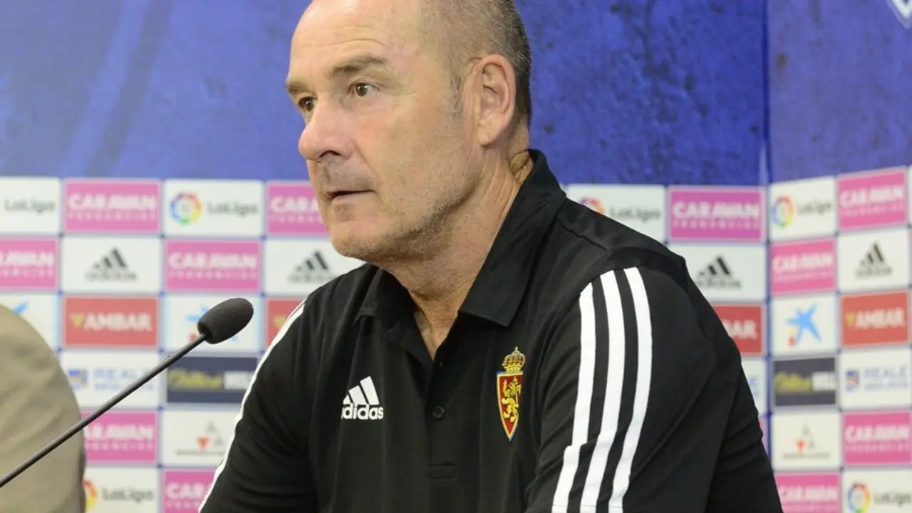 V&iacute;ctor Fern&aacute;ndez en sala de prensa. Foto: Real Zaragoza