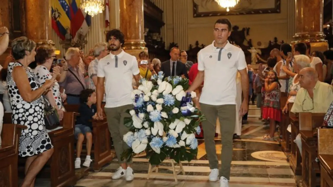 Ofrenda a la Virgen del Pilar. Foto: Real Zaragoza