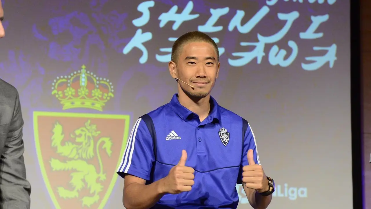 Kagawa en su presentaci&oacute;n como jugador del Real Zaragoza | Foto: Real Zaragoza