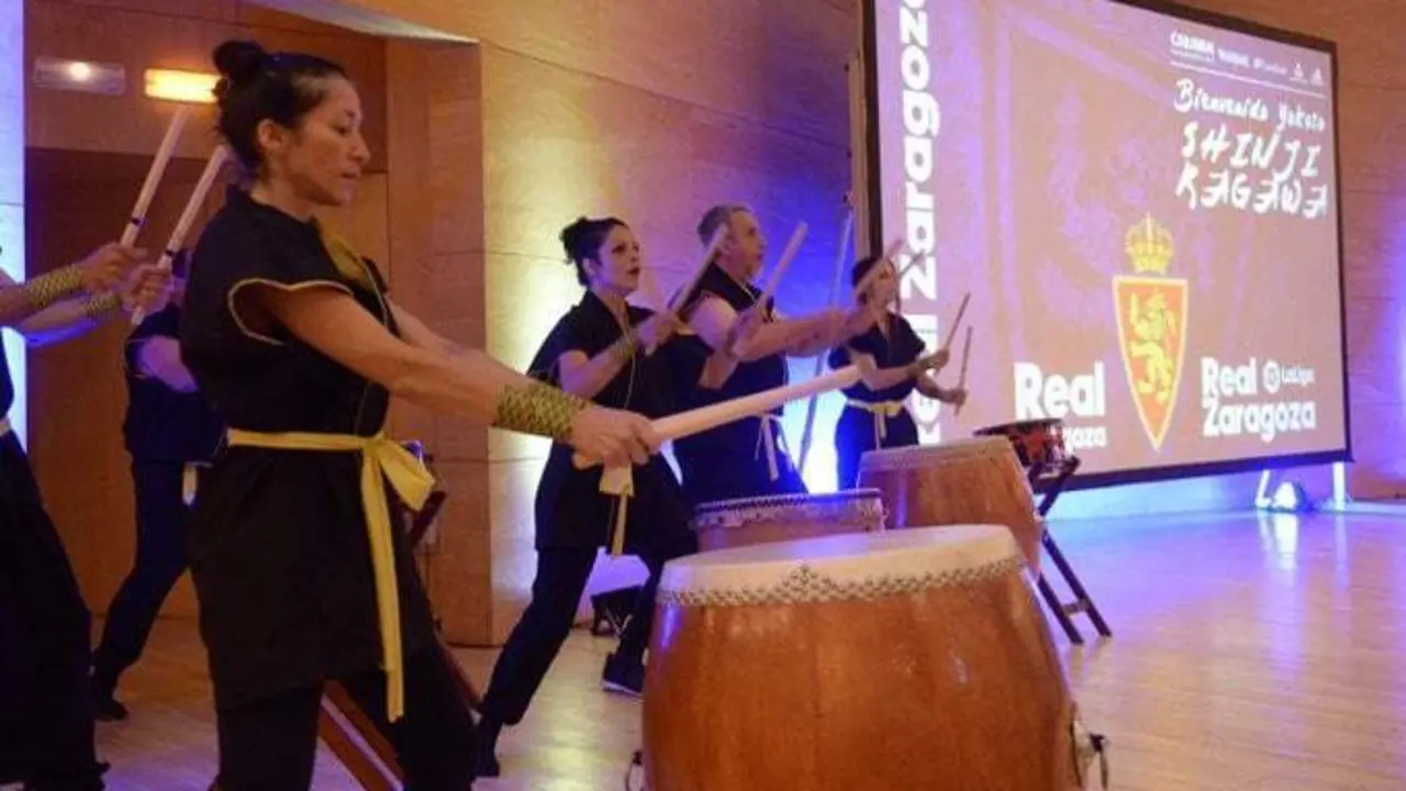 La Asociaci&oacute;n Cultural Arag&oacute;n - Jap&oacute;n en la presentaci&oacute;n de Kagawa. Foto: Real Zaragoza