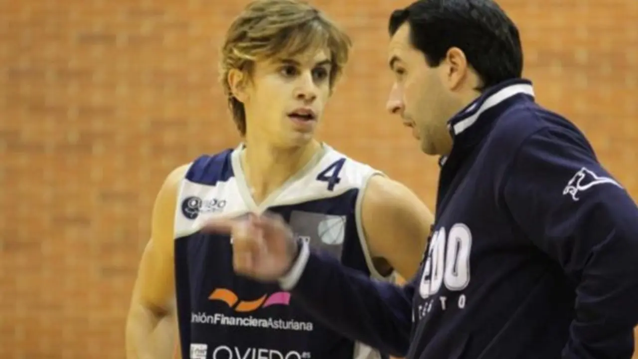 Fran C&aacute;rdenas, en su etapa en Oviedo junto a Guillermo Arenas. Foto: Oviedo Baloncesto