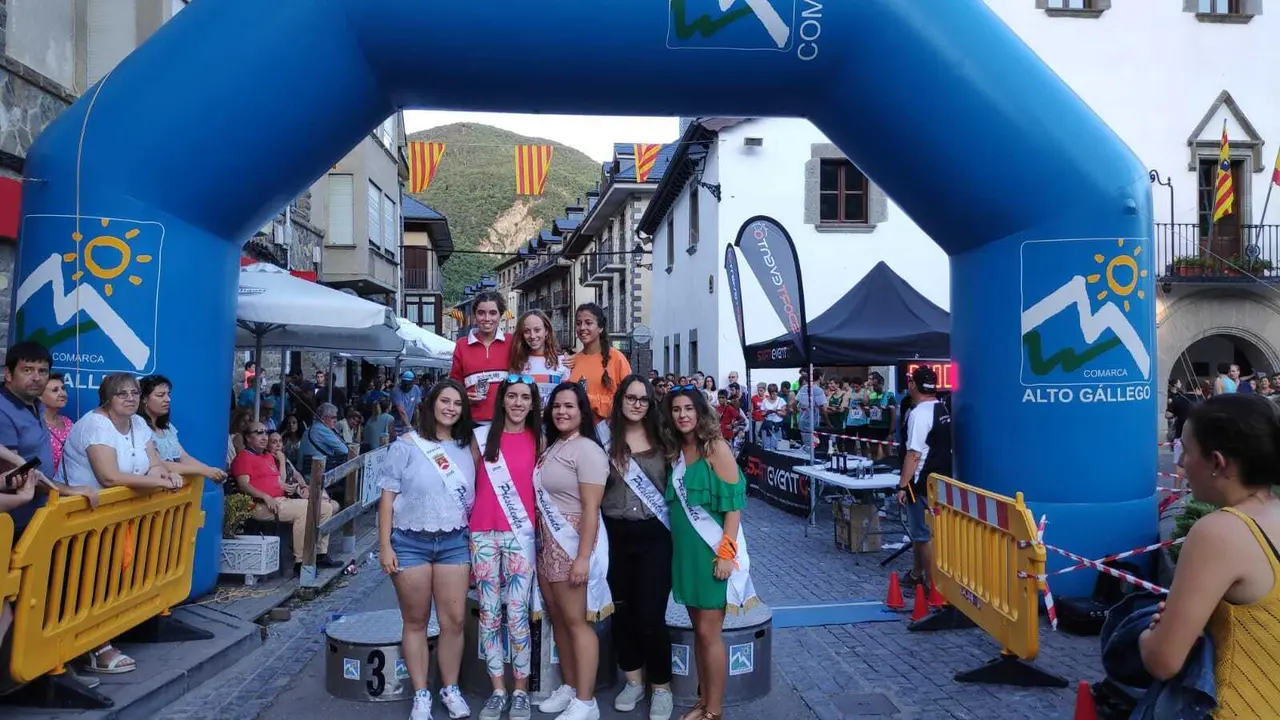 Podio femenino del Cross Villa de Biescas. Foto: Sportaragon.com