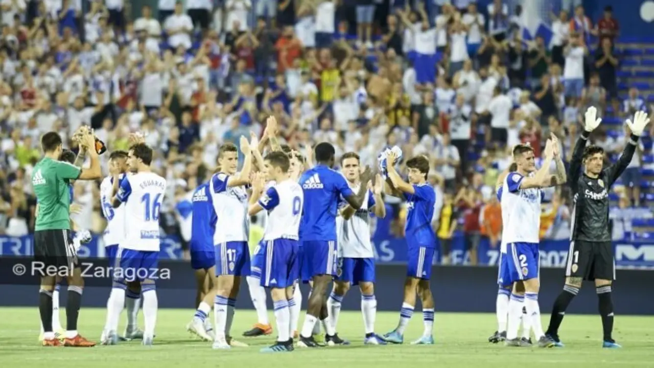 Los jugadores zaragocistas tras su victoria ante el Tenerife. Foto: Real Zaragoza