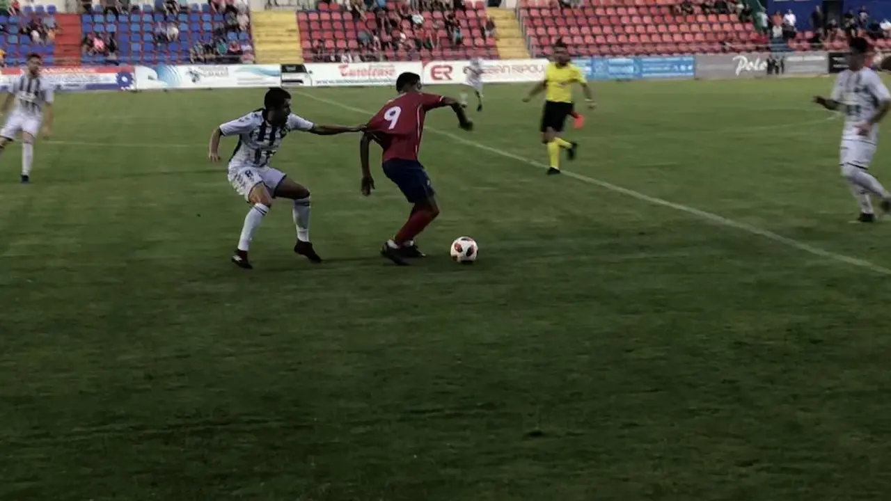 CD Teruel no pasa del empate. | Foto: Raquel S&aacute;nchez 