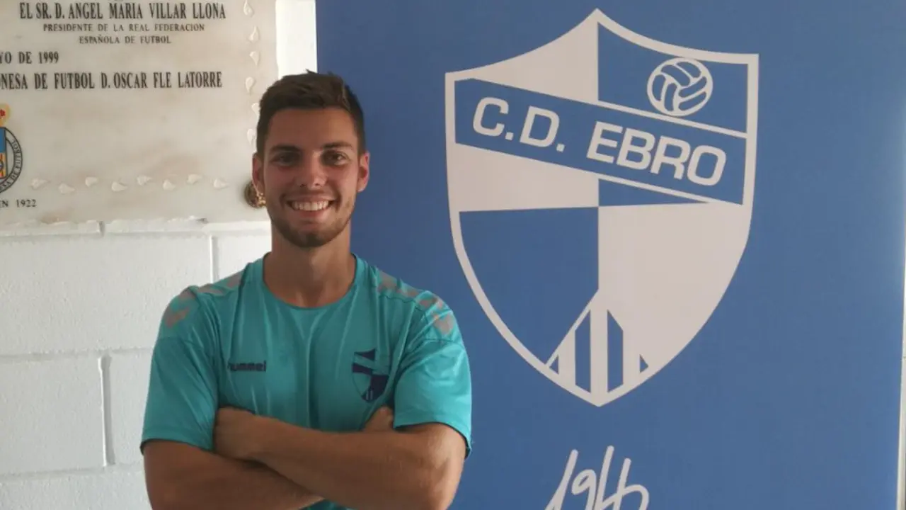 Rafael Parejo, &uacute;ltimo fichaje en defensa del Ebro. Foto: CD Ebro