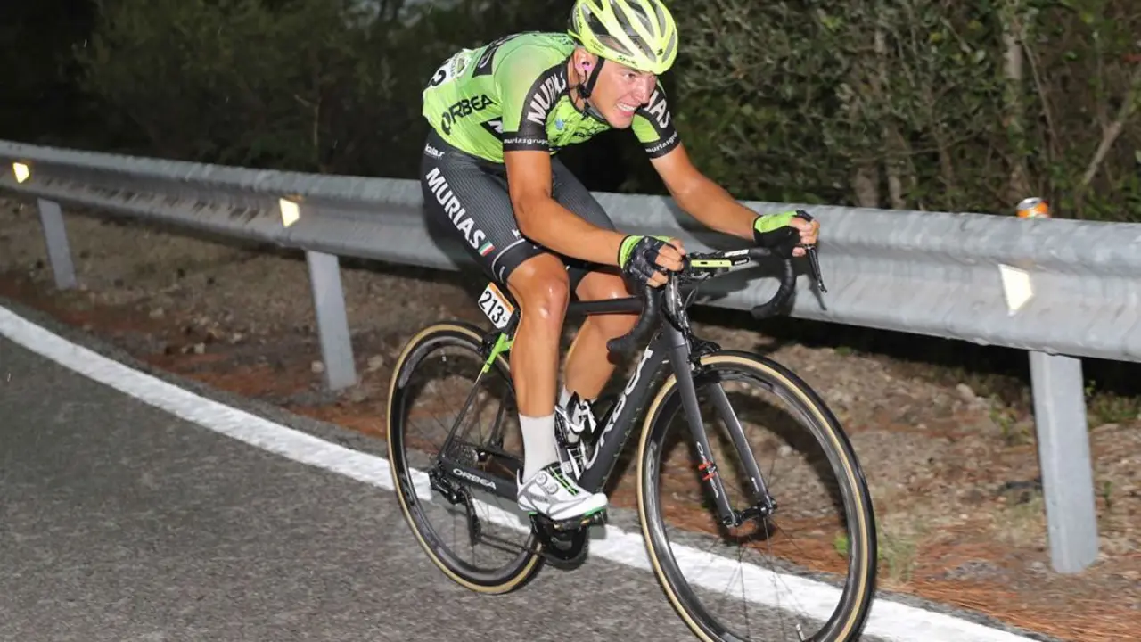 Fernando Barcel&oacute; en fuga, La Vuelta 2019 | Foto: Photo Gomez Sport