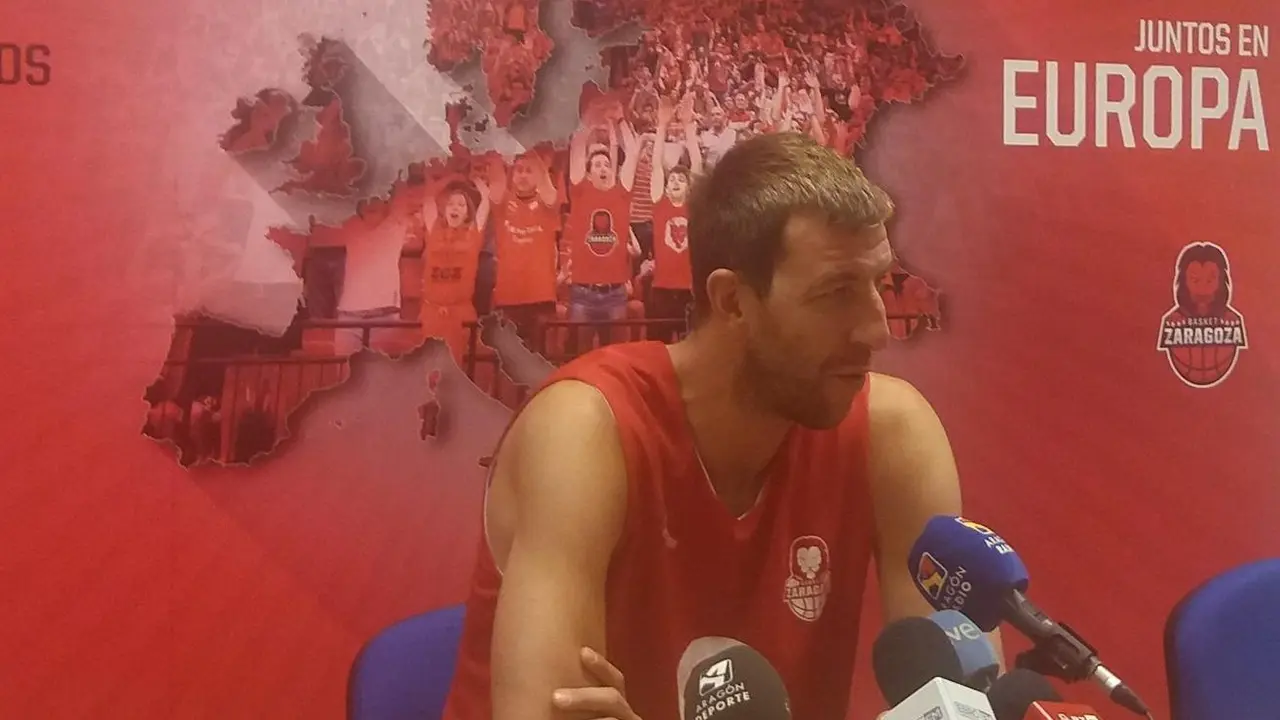 Fran V&aacute;zquez en sala de prensa. Foto: SPORTARAGON