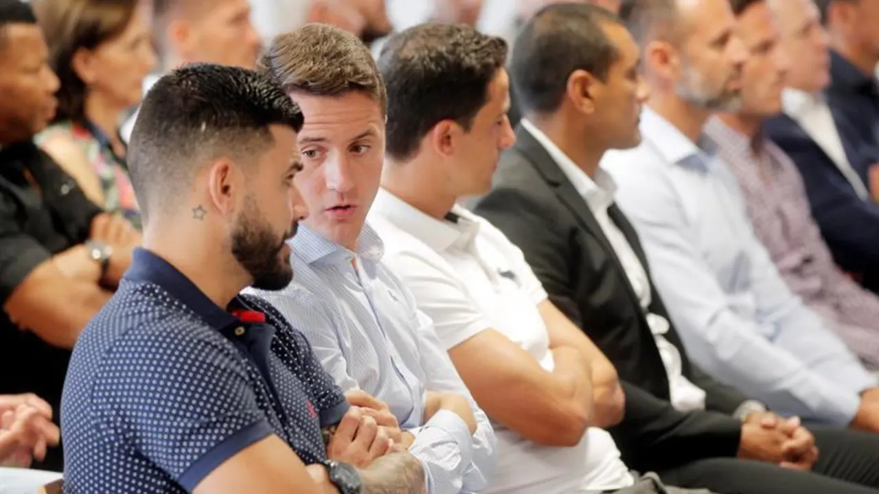 El exjugador del Zaragoza, Anderson Herrera (2i), durante el primer gran juicio en Espa&ntilde;a por el posible ama&ntilde;o de un encuentro, el que disputaron el Levante y el Zaragoza en la &uacute;ltima jornada de la campa&ntilde;a 2010-2011, que comienza este martes con un total de 42 acusados, entre ellos 36 jugadores y exjugadores y el club ma&ntilde;o. EFE/ Kai F&ouml;rsterling