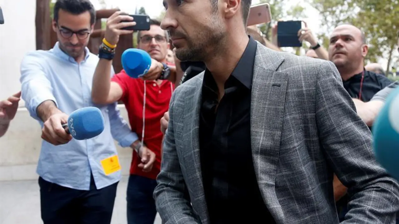 Gabi a su llegada a los juzgados de Valencia. Foto: EFE