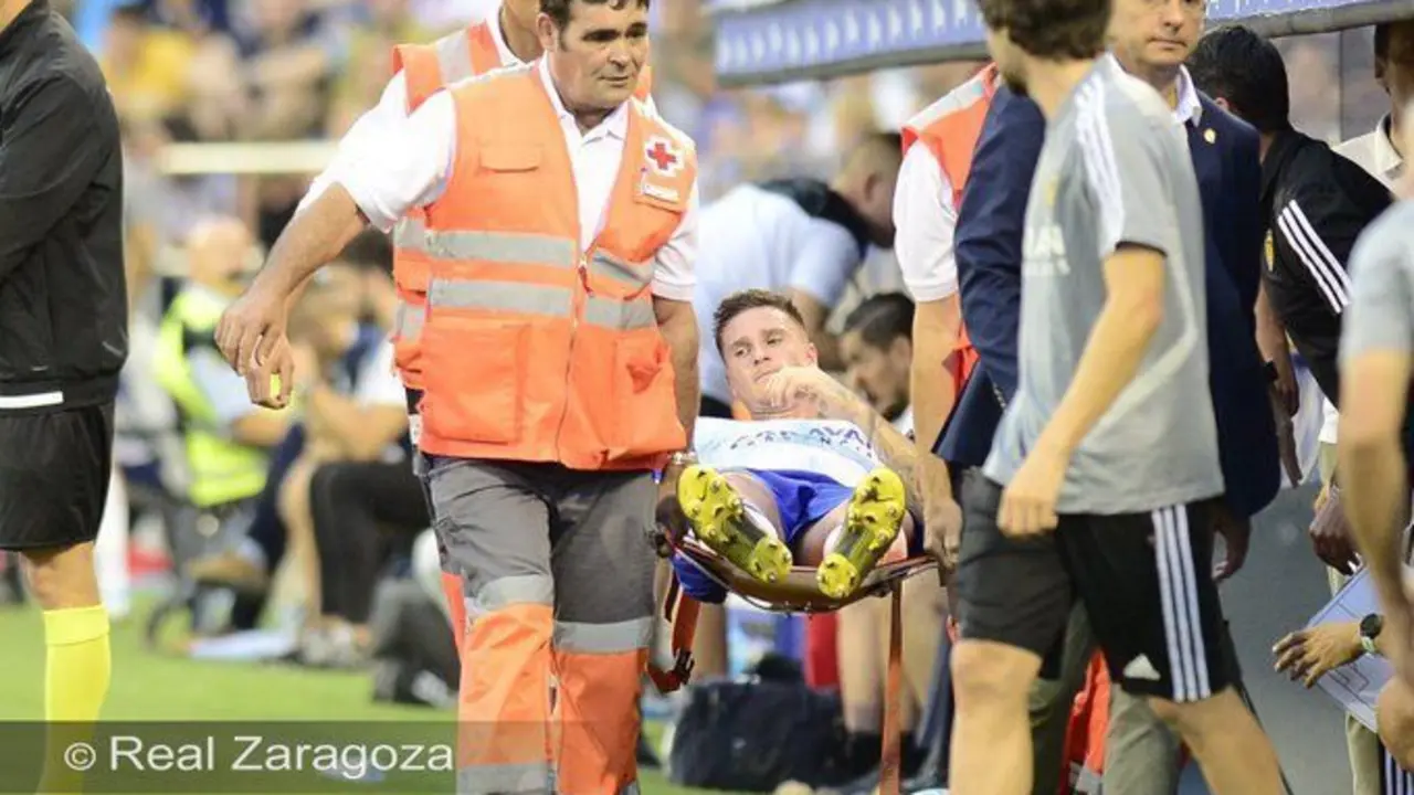 Carlos Vigaray tras su primera lesi&oacute;n en Lugo. | Foto: Real Zaragoza
