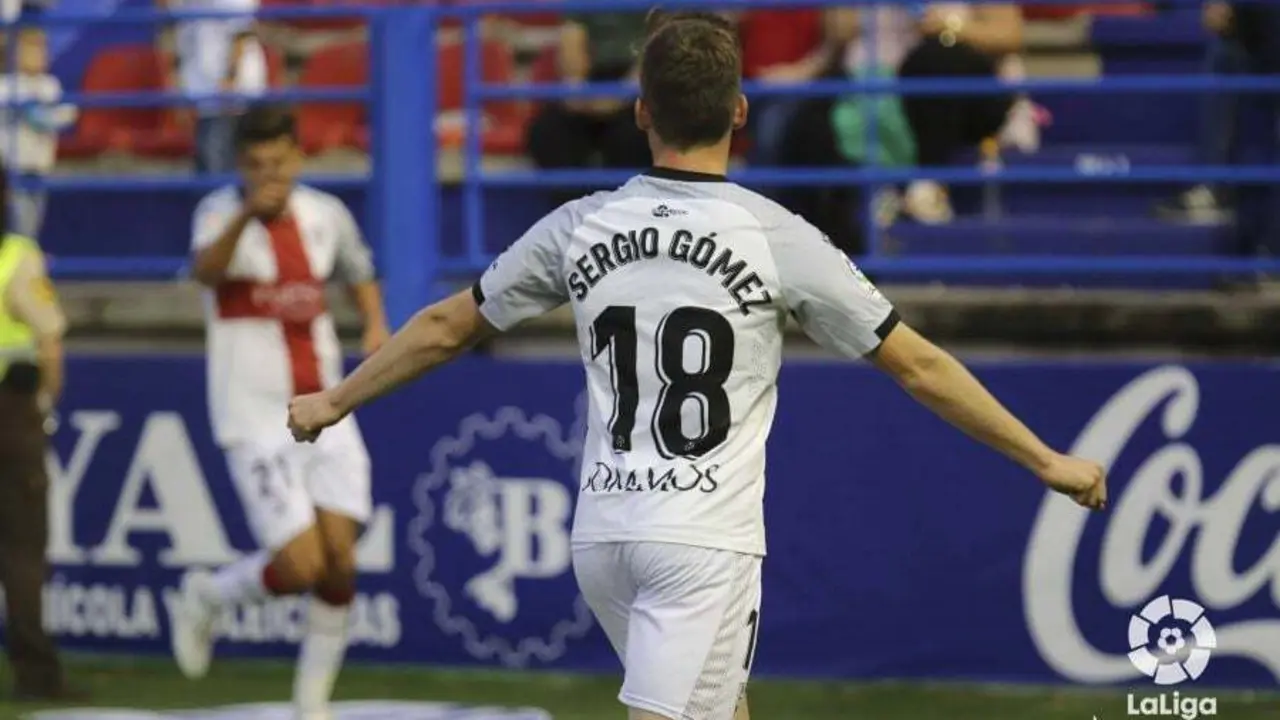Sergio G&oacute;mez celebrando el gol de Juan Carlos. Foto: LFP