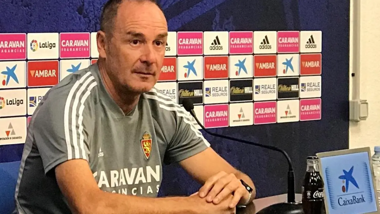 V&iacute;ctor Fern&aacute;ndez, en rueda de prensa | Foto: Real Zaragoza