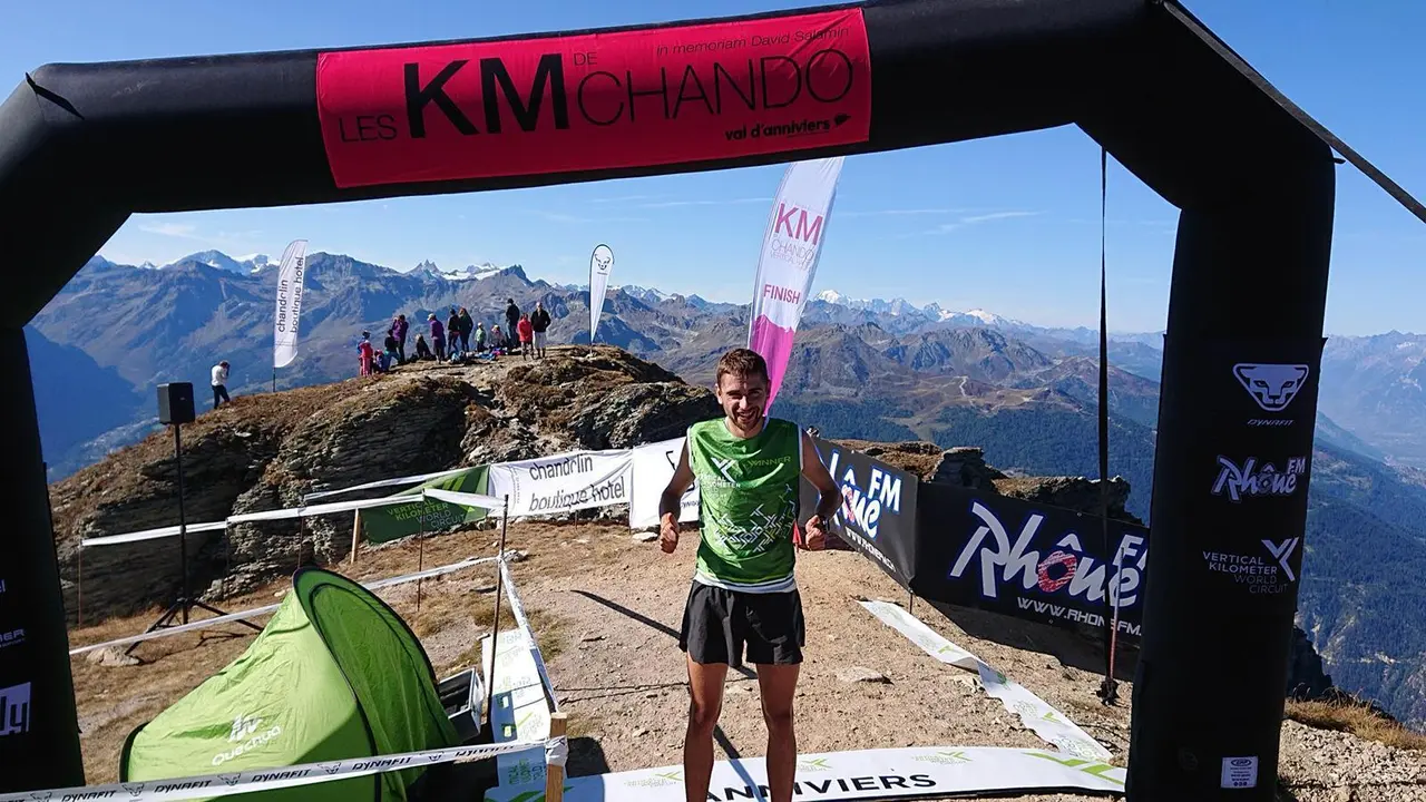 Dani Osanz, en la imagen, feliz tras ganar el pasado fin de semana en la 2KV de Chando (Suiza). Foto: Cedida