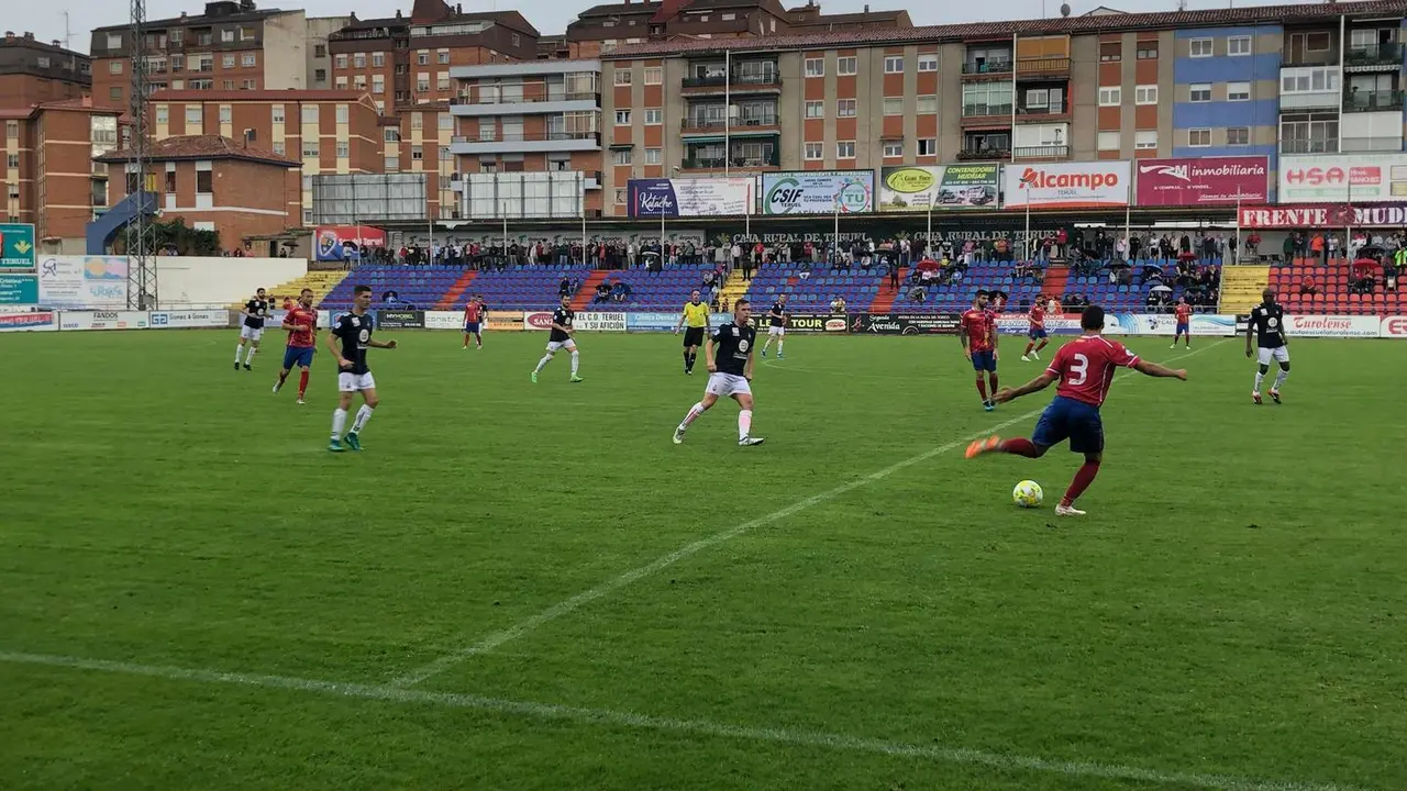 Derbi turolense en Pinilla con victoria de los rojillos. |Foto: Raquel S&aacute;nchez 