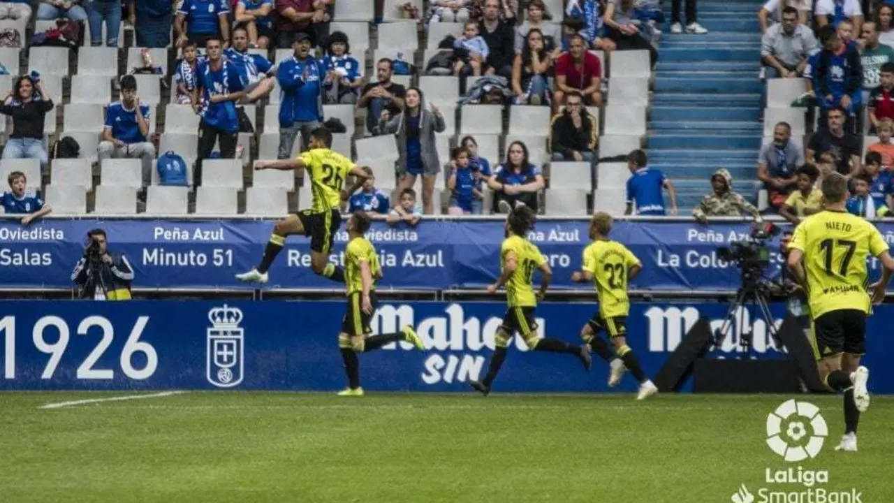 Luis Su&aacute;rez celebrando uno de los dos goles ante el Oviedo de la primera vuelta. Foto: LFP