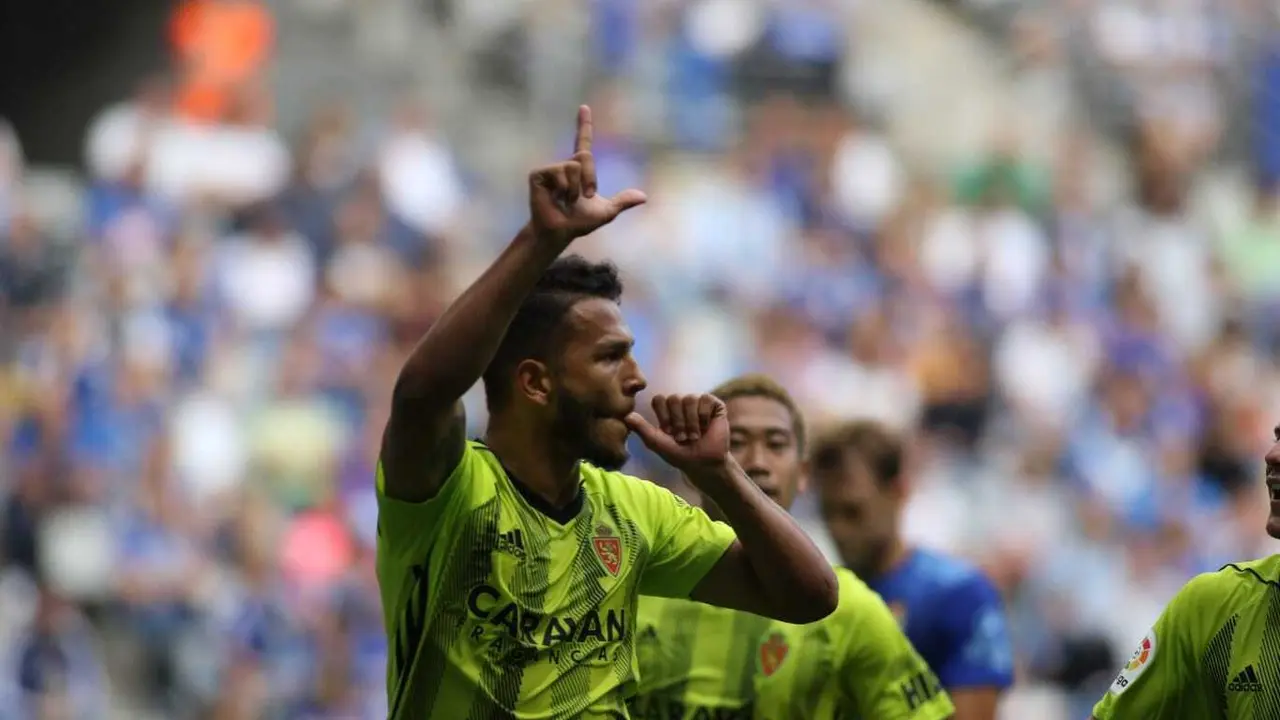Celebraci&oacute;n de Luis Suarez tras su gol al Oviedo en la primera vuelta | Foto: Real Zaragoza