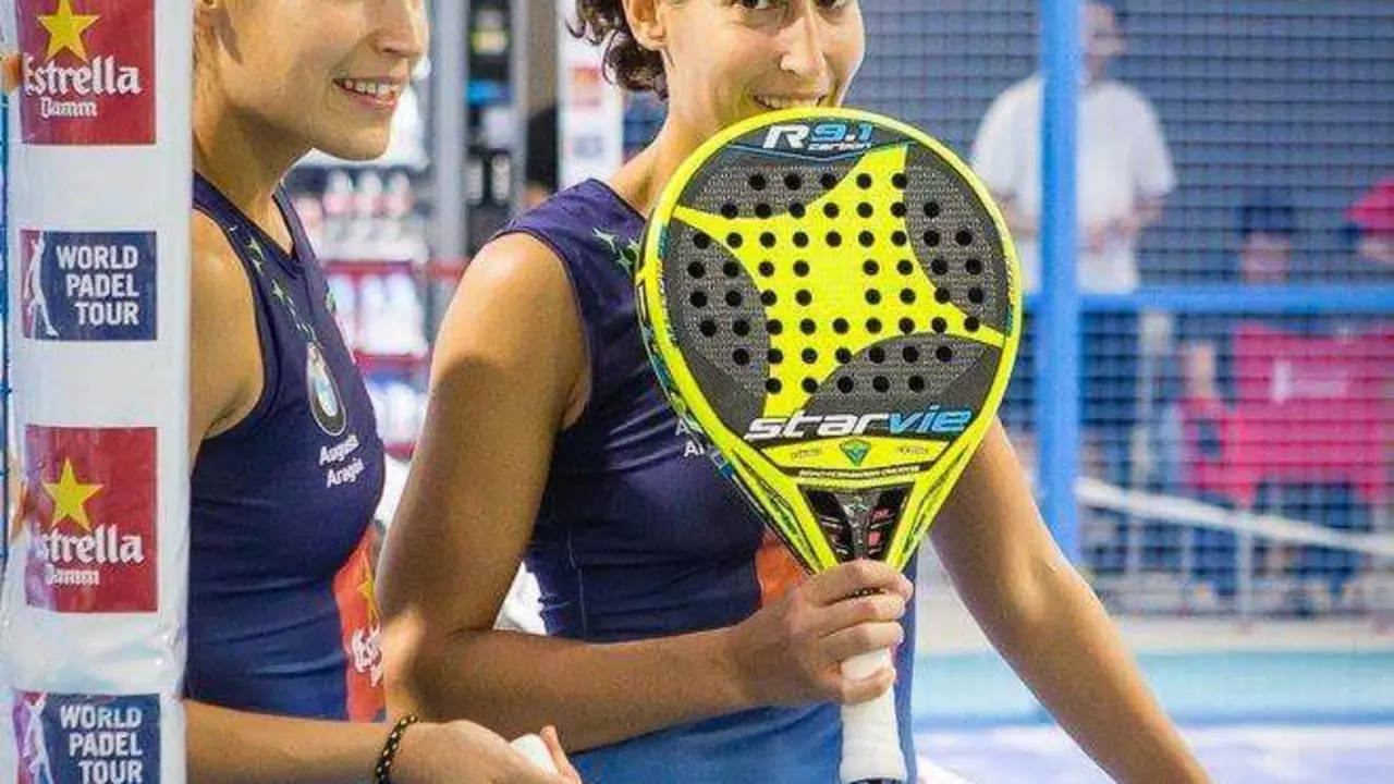 Mapi y Majo S&aacute;nchez Alayeto en un torneo de p&aacute;del disputado en Zaragoza. Foto: Cedida
