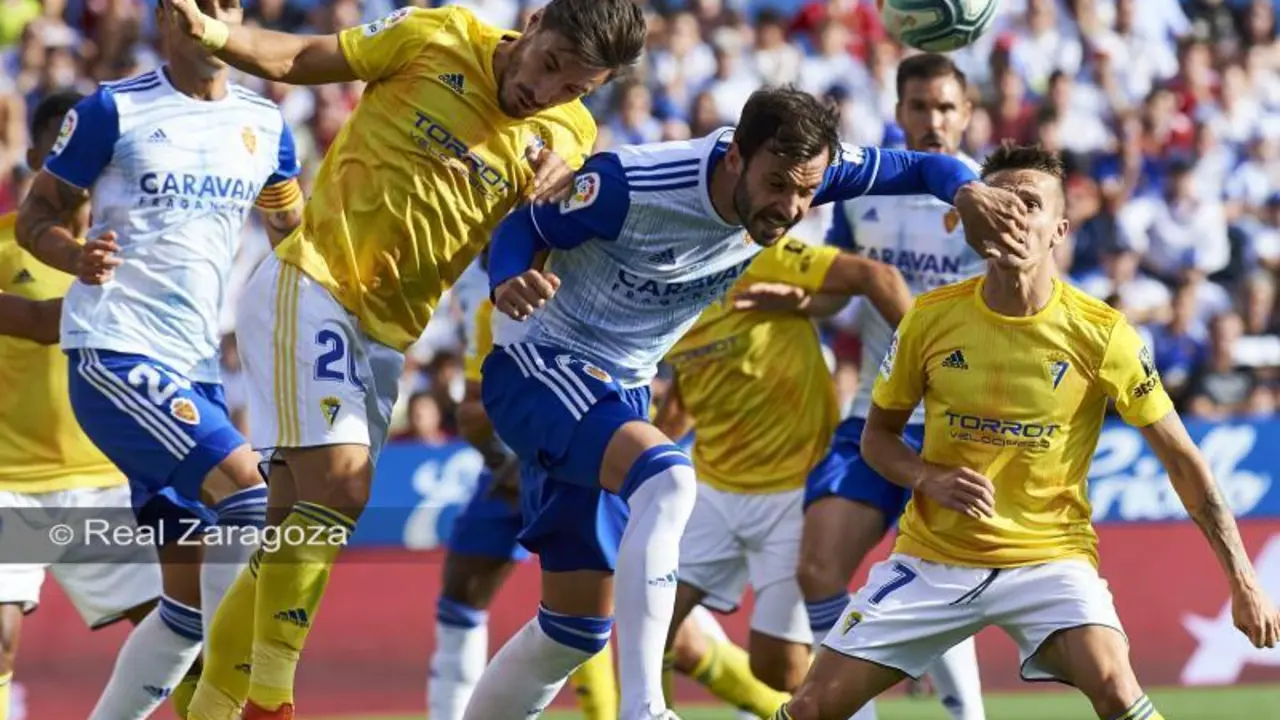 La defensa del Real Zaragoza ha empezado a hacer aguas en los &uacute;ltimos tres partidos (6 goles encajados) | Foto: RealZaragoza
