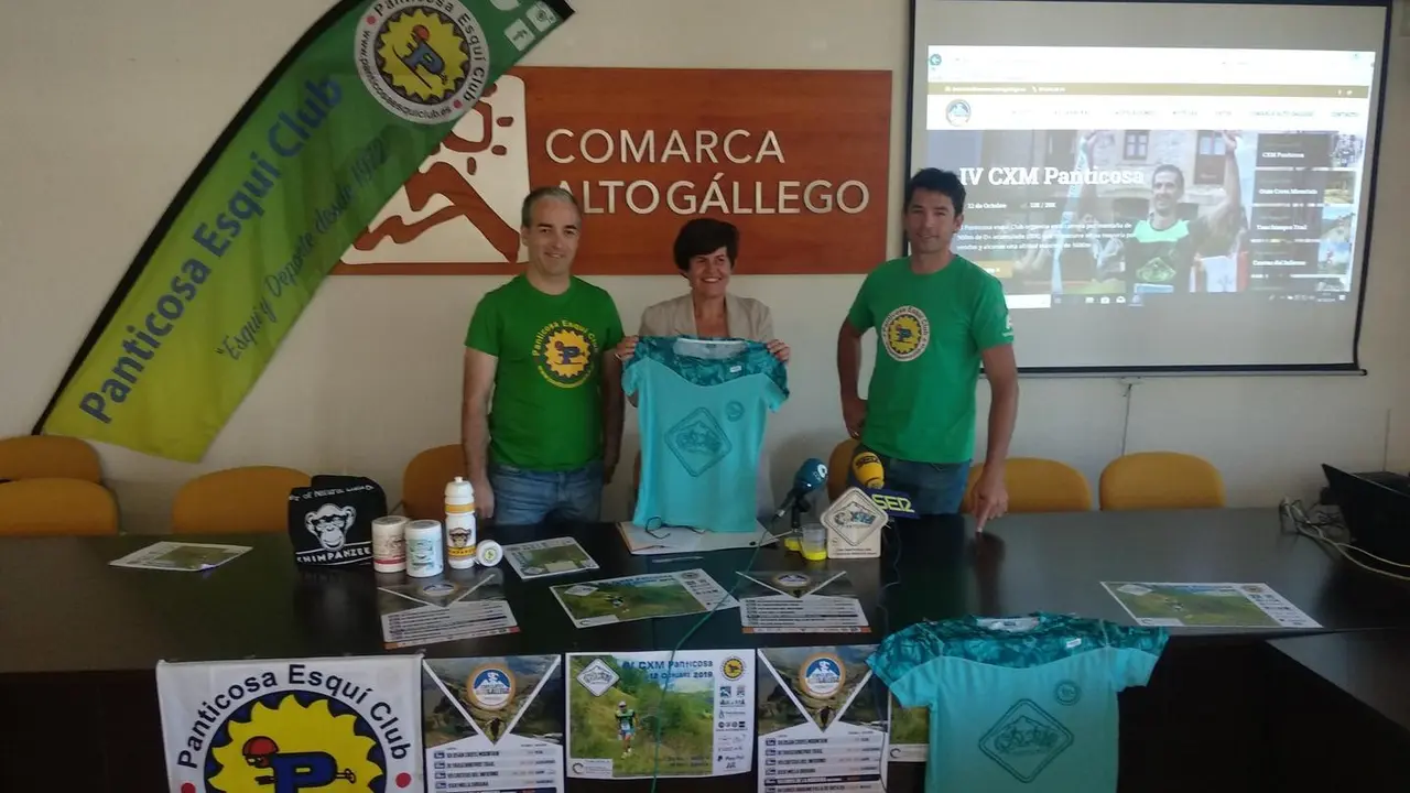 De izquierda a derecha, Jaime Vicente, Lourdes Arruebo y Marcos Armesto en la presentaci&oacute;n de la CxM Panticosa. Foto: Sportaragon.