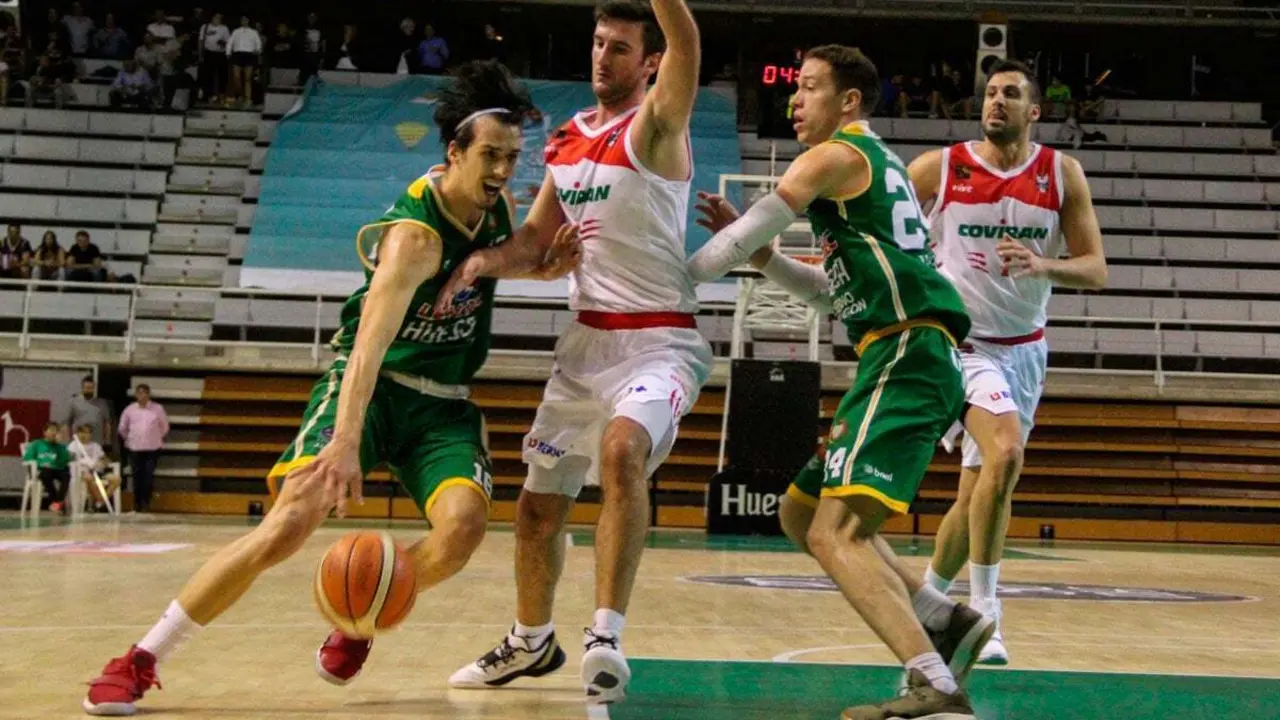 Nedim Djedovic tendr&aacute; una dura papeleta como toda la l&iacute;nea exterior pe&ntilde;ista | Foto: CBPHuesca