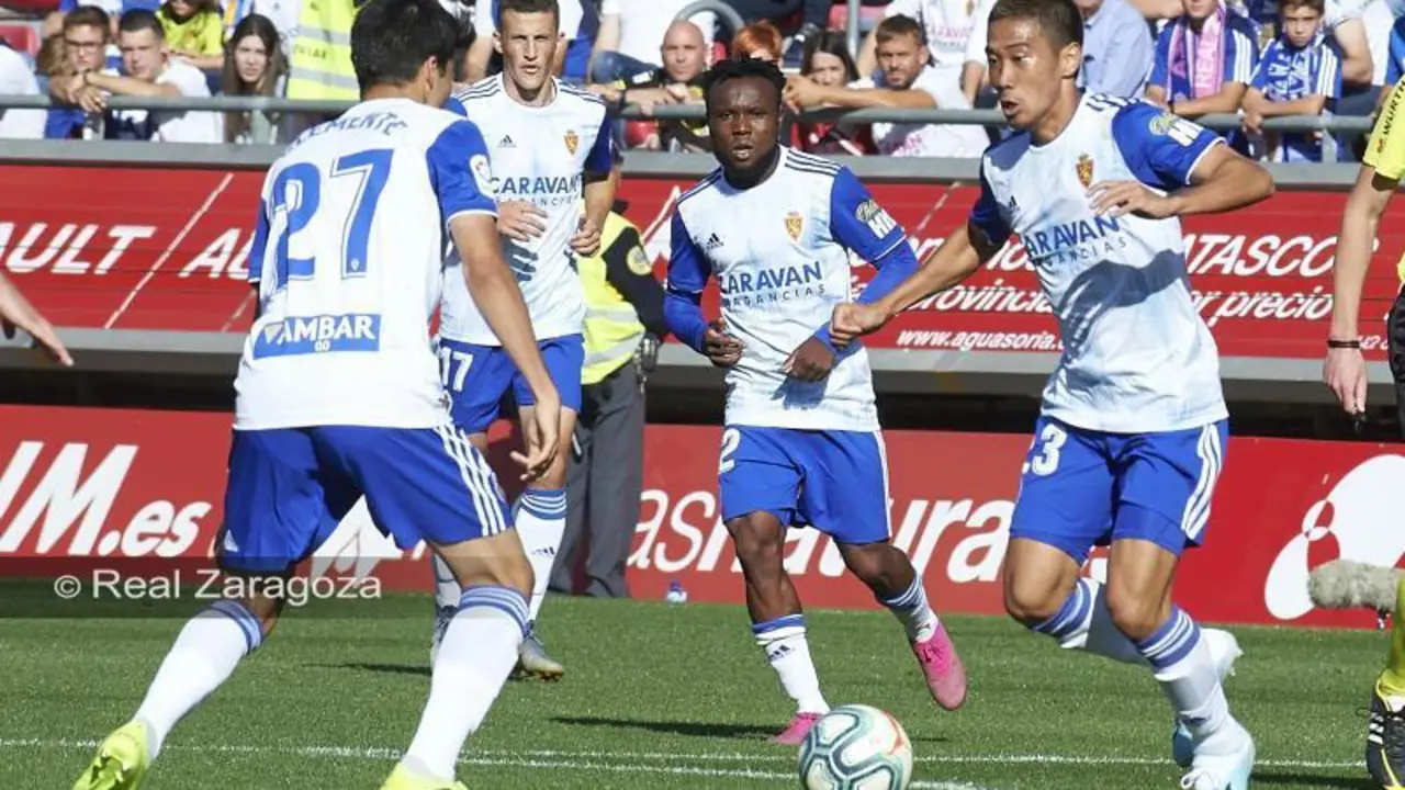 Kagawa conduce el bal&oacute;n en Los Pajaritos. Foto: Real Zaragoza