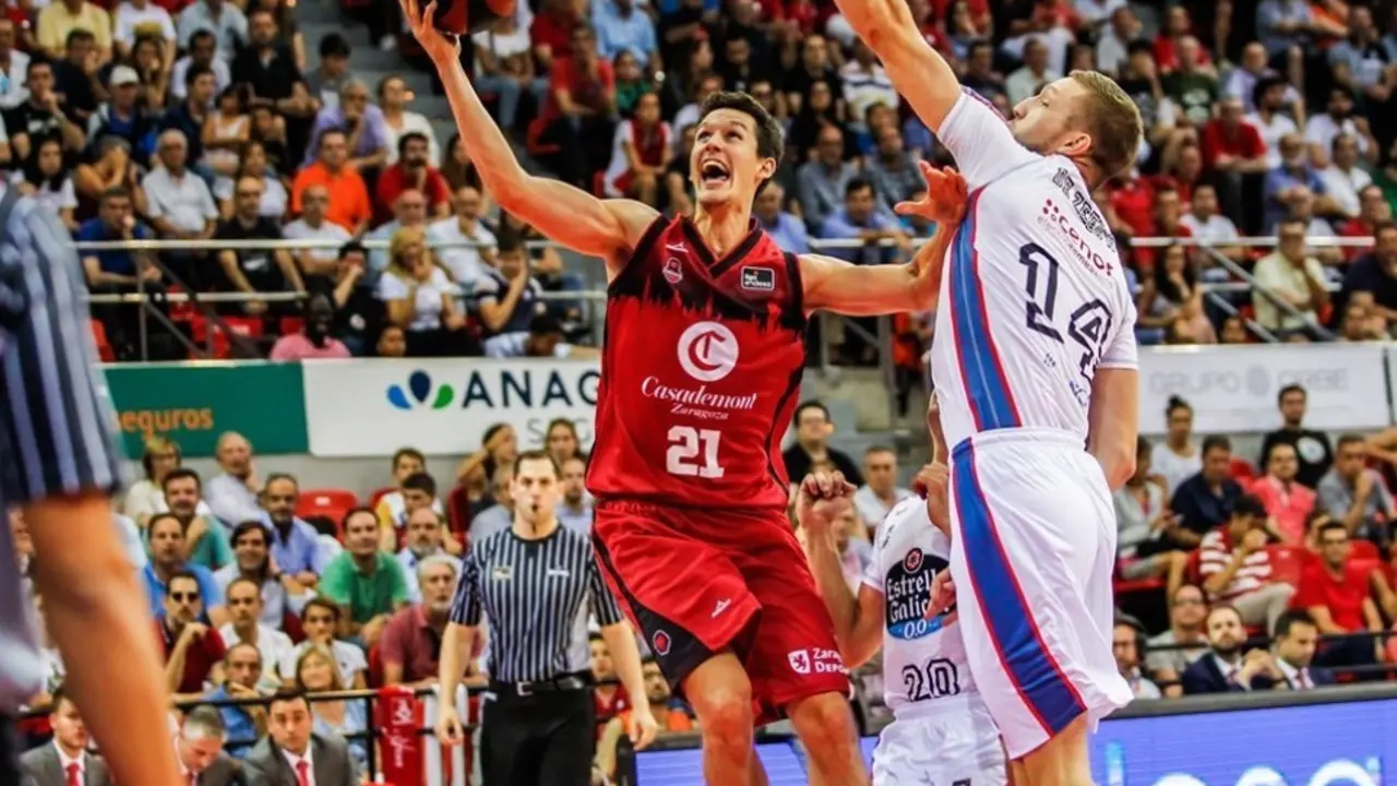 Rodrigo San Miguel, en el partido ante Obradoiro. Foto: Esther Casas