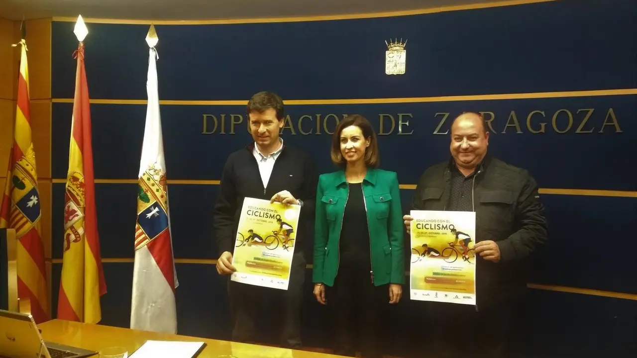 Presentaci&oacute;n de Educando con el Ciclismo en la DPZ